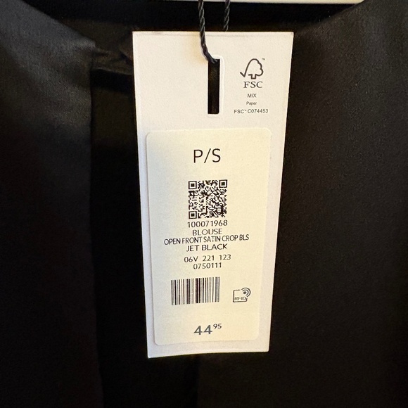 Dynamite Open Front Satin Crop Blouse - S - Picture 6 of 6